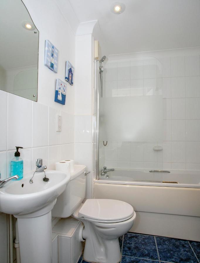 The Spires - Cosy Apartment Just Outside Of City Centre 캔터베리 외부 사진
